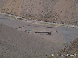 2009 - lavori sistemazione esterna, muro di cinta, serra e deposito combustibile